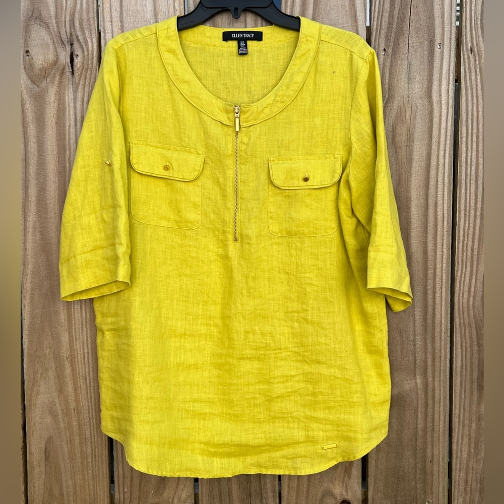Gorgeous yellow-lime top. More lime than yellow.
